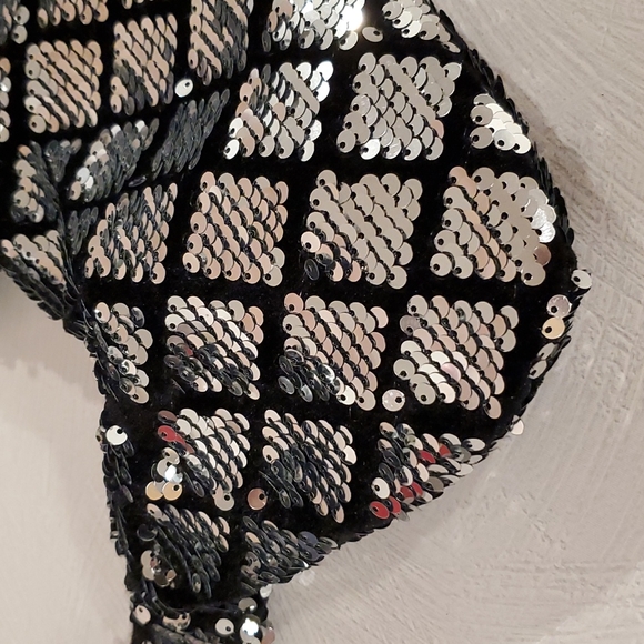 Silver spangle sequin magnetic closure acrylic ring glamour bag - Picture 6 of 7